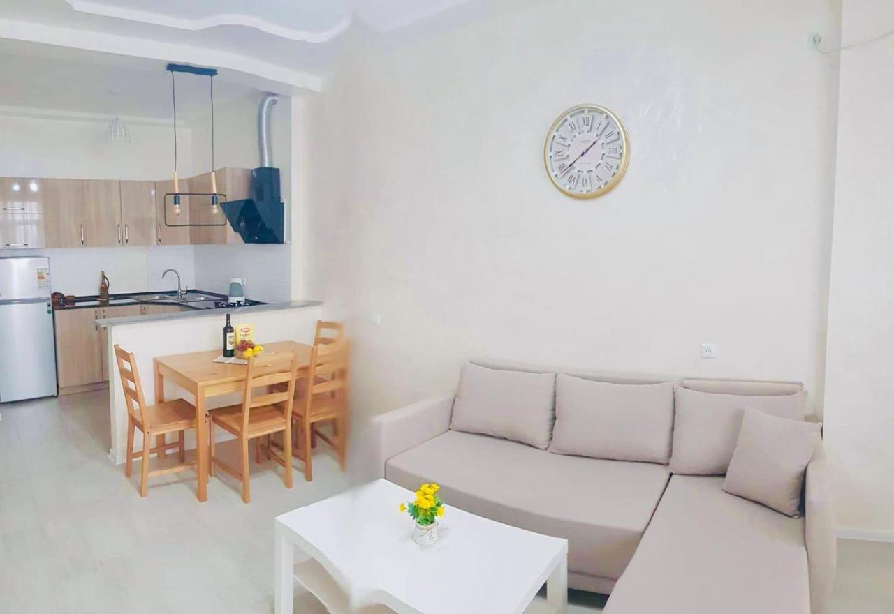 Tameo Apartment Батуми Экстерьер фото