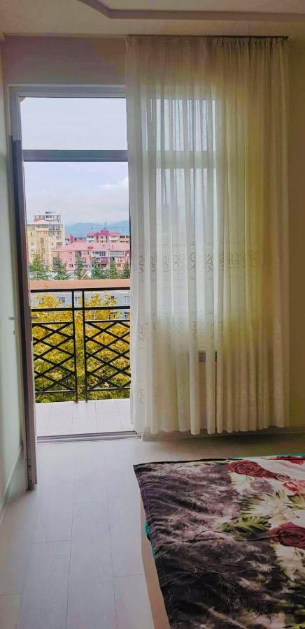 Tameo Apartment Батуми Экстерьер фото